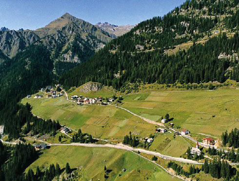 Tiroler Oberland Spiss Sommer Gesamtansicht