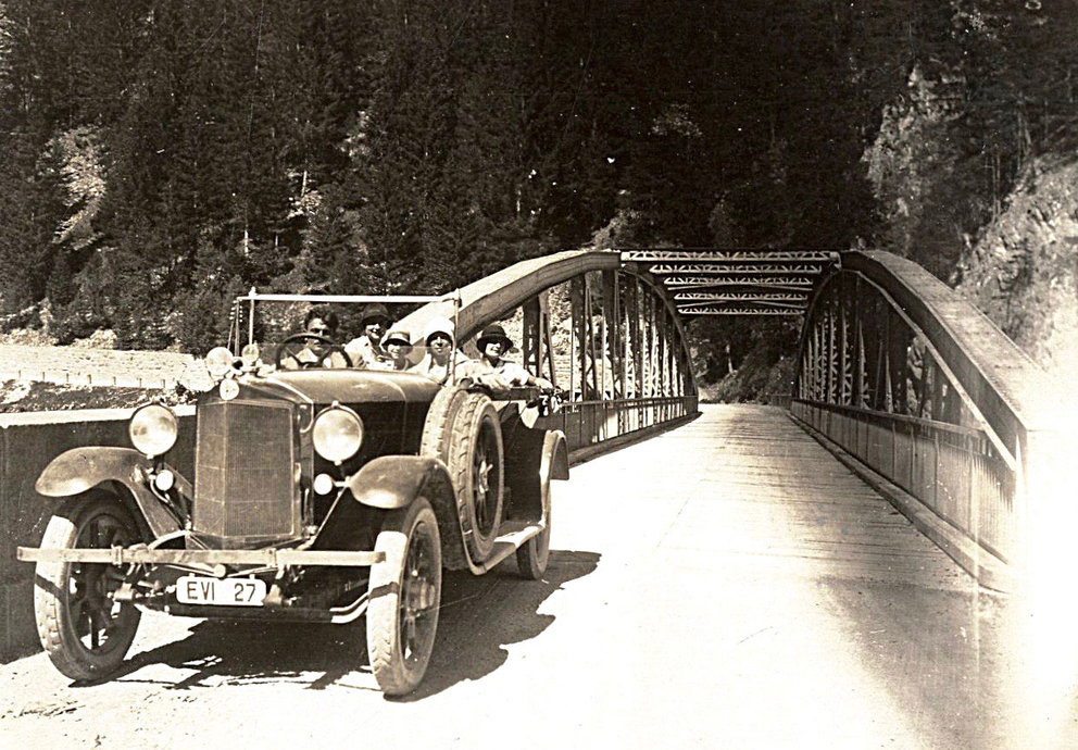 Pontlatz Brücke Auto Fliess Prutz